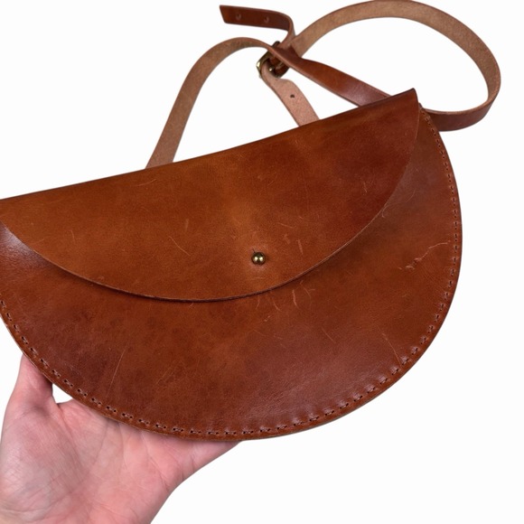 Tree Fairfax Extended Half Moon Brown Crossbody Bag - Picture 3 of 7